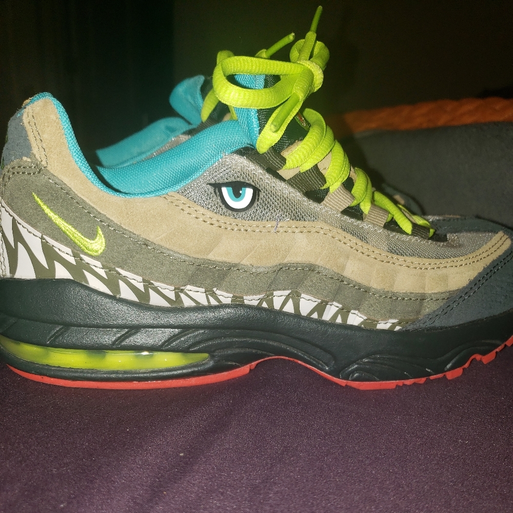 Boys Dinosaur Nike Air Max